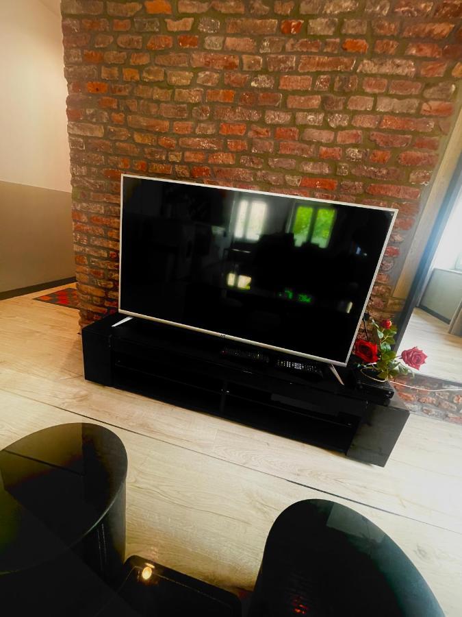 Appartements De Charme Dadou Mons Belgium Esterno foto