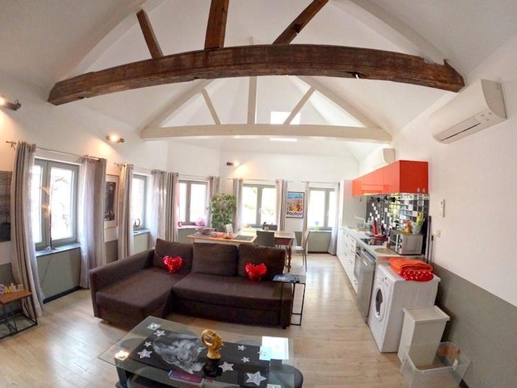 Appartements De Charme Dadou Mons Belgium Esterno foto