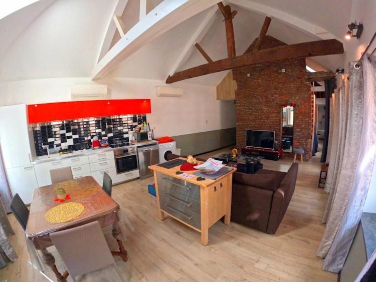 Appartements De Charme Dadou Mons Belgium Esterno foto
